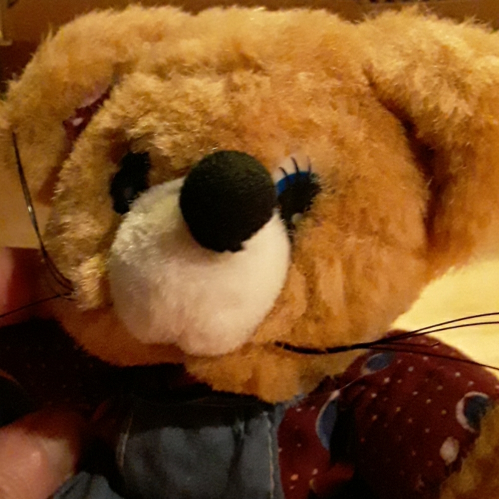 6" Tall  , Sitting  TEDDYBEAR. - Picture 4 of 4